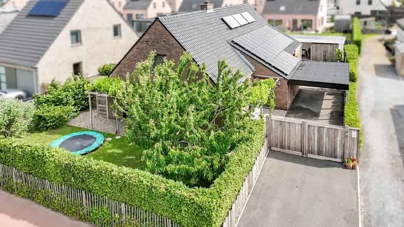 Energiezuinige en ruime woning in het centrum van Lichtervelde!