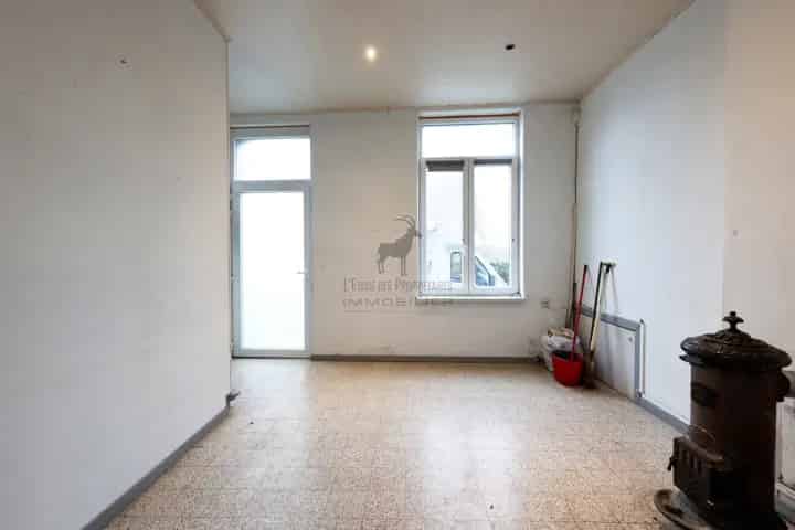 Huis te koop in Roux