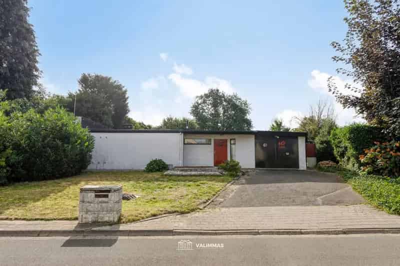 Welgelegen, ruime bungalow op ± 15 are met prachtig uitzicht