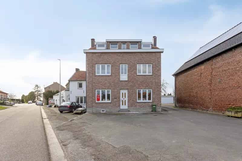 Huis te huur Gingelom: Ruime woning 270m² met grote garage
