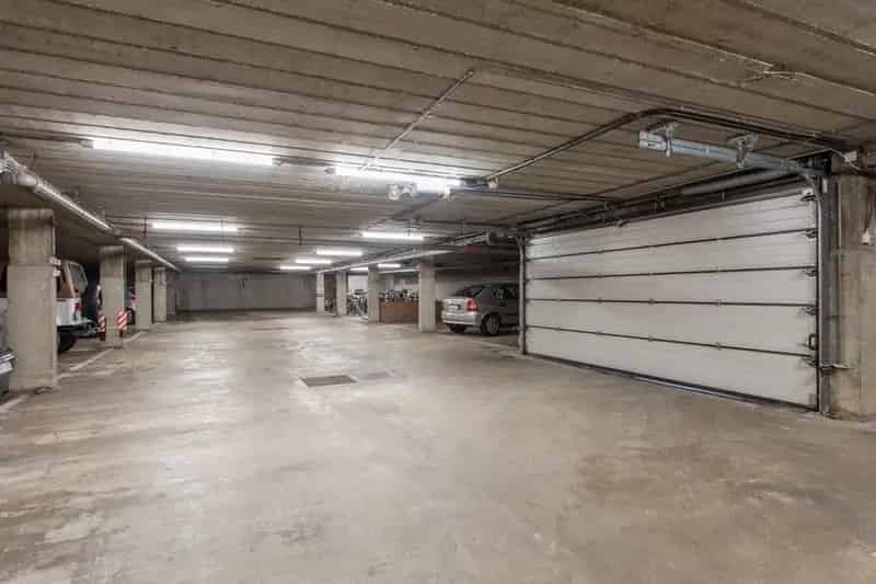 Ondergrondse autostandplaats in Residentie Galmbrem op het Sint-Katarinaplein te Hasselt.
