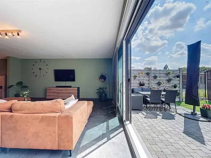 Ruime -BEN-woning met 4 slaapkamers met zuidwest tuin en overdekte carport op toplocatie