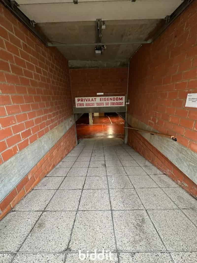 Autostaanplaats nr 29 op niveau parking
