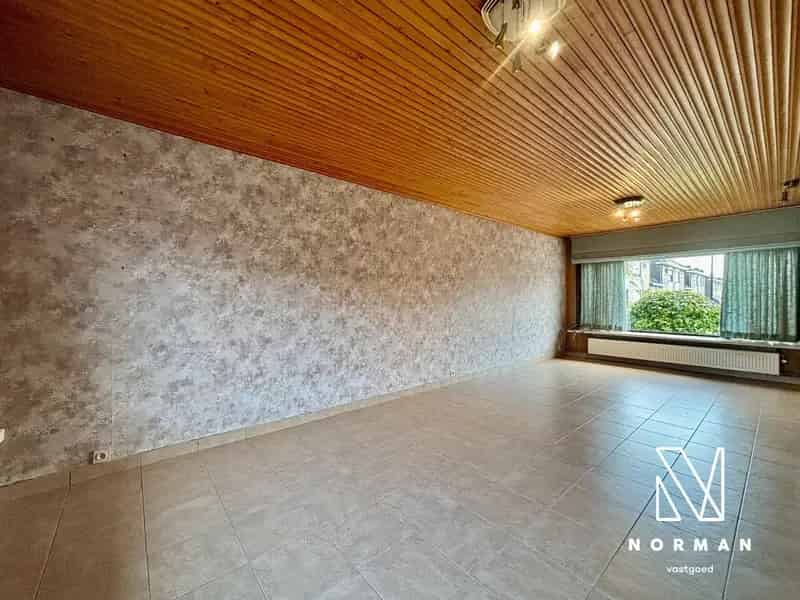 Stevige woning met 3 slpk op mooie locatie in Kuurne!