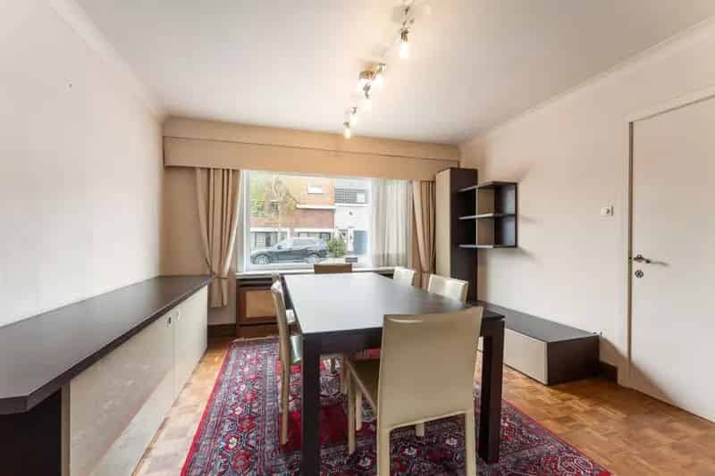 Verzorgde en rustig gelegen woning op 310m2 met 3 slpks., tuin, gge. & zolder