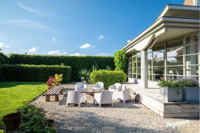 Villa met zonnige tuin, garage en carport in Houthulst