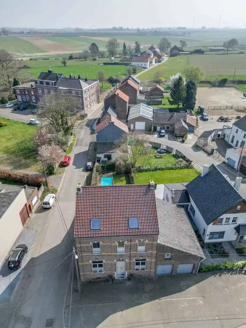 Karaktervolle woning met zwembad en ingerichte leefzolder