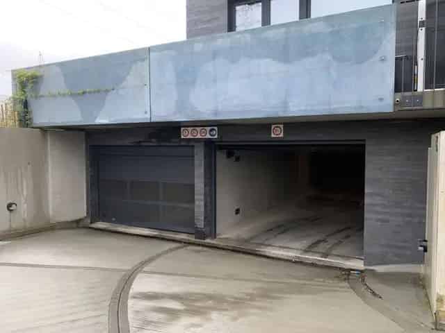 Lot de 5 parkings Erasme