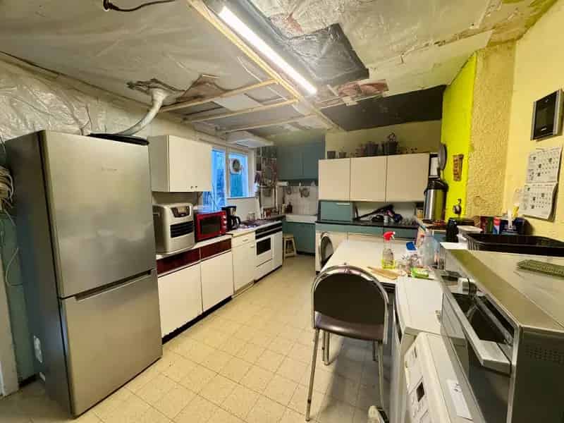 TE RENOVEREN WONING MET 3 SLPKS, KOER EN GARAGE