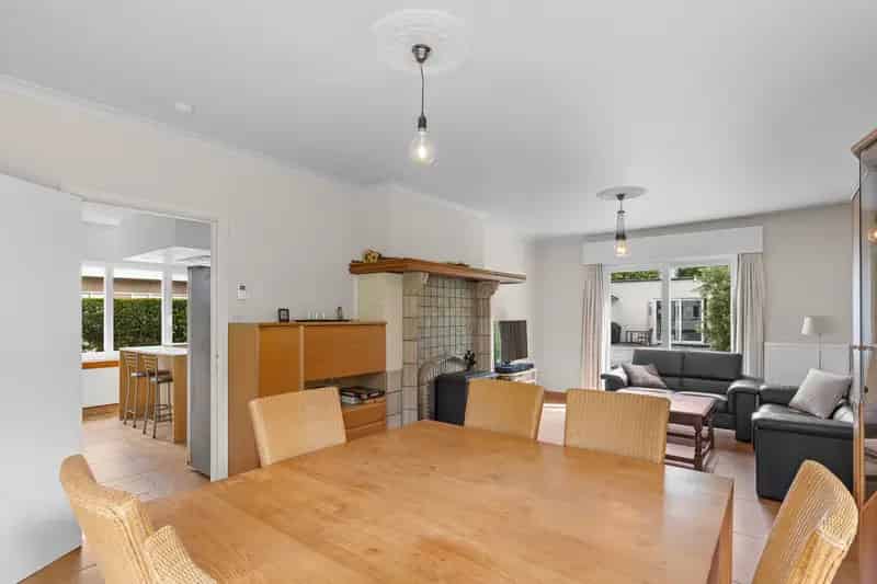 Wonen en werken: woning 4 slpks mét atelier in Nevele!