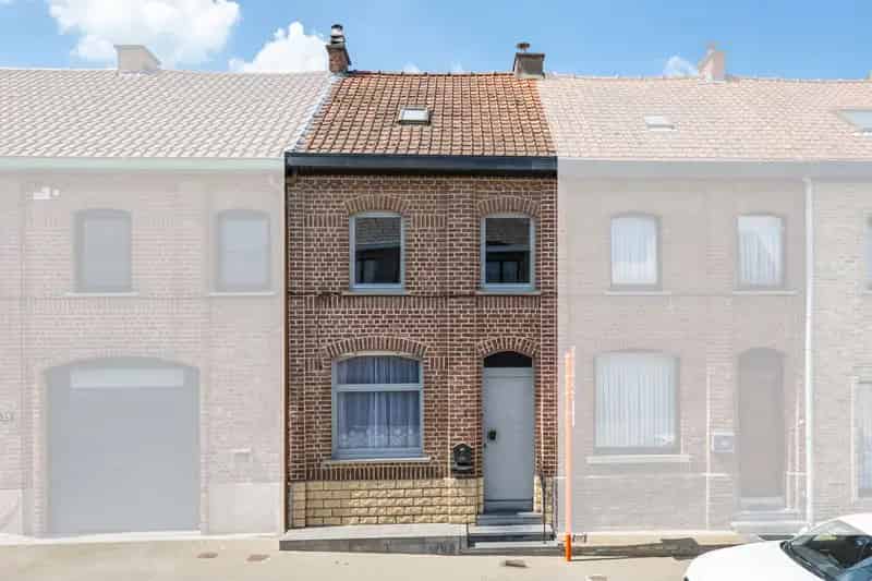 Te renoveren woning met stadstuin & 3slpks