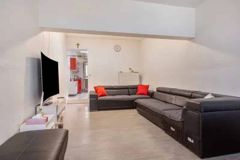 Woning met 3 slaapkamers, grote tuin, uitstekende ligging