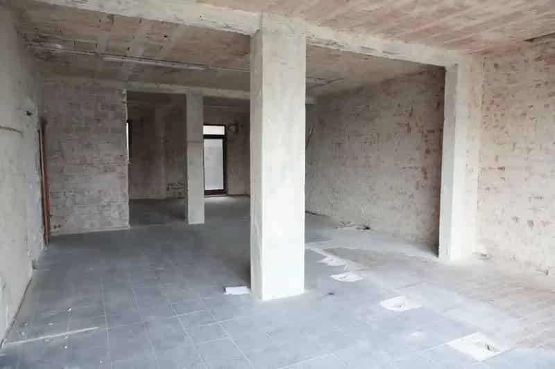 Casco handelgelijkvloers op het Europaplein te Oostduinkerke nabij het strand