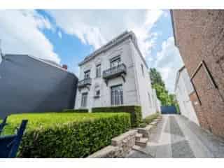 Huis te Koop Carnières - Ruime Bourgeois Woning met Atelier