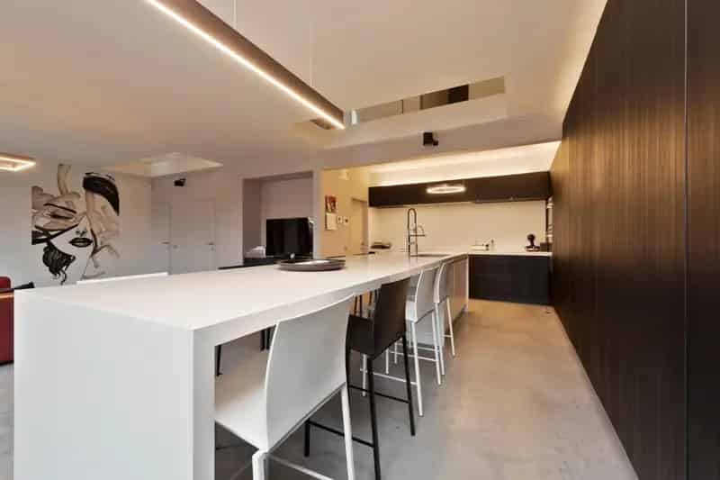 Centrumwoning in moderne loftstijl.