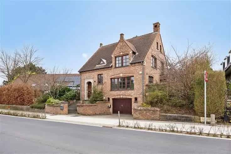 Ruime Vrijstaande Woning 6 Slaapkamers Garage Tuin Beersel