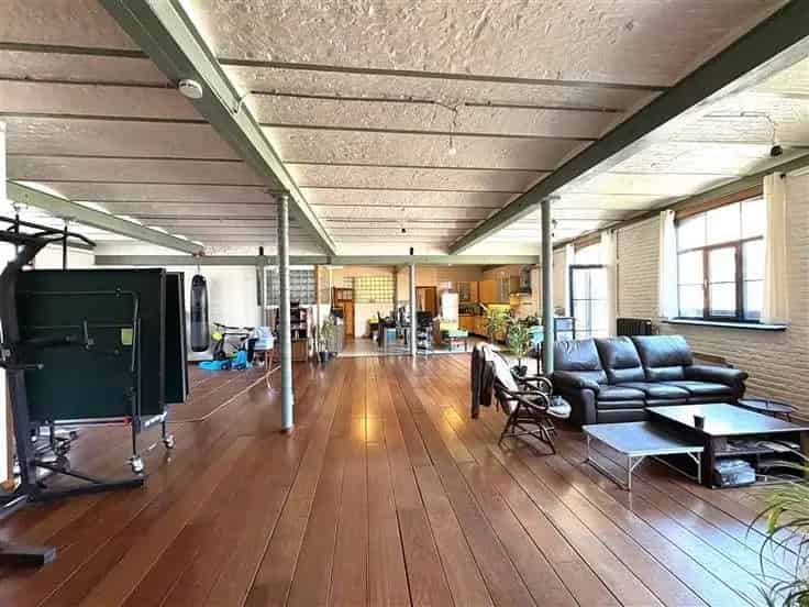 Appartement 220m2 te Molenbeek - Corps de Ferme met Tuin