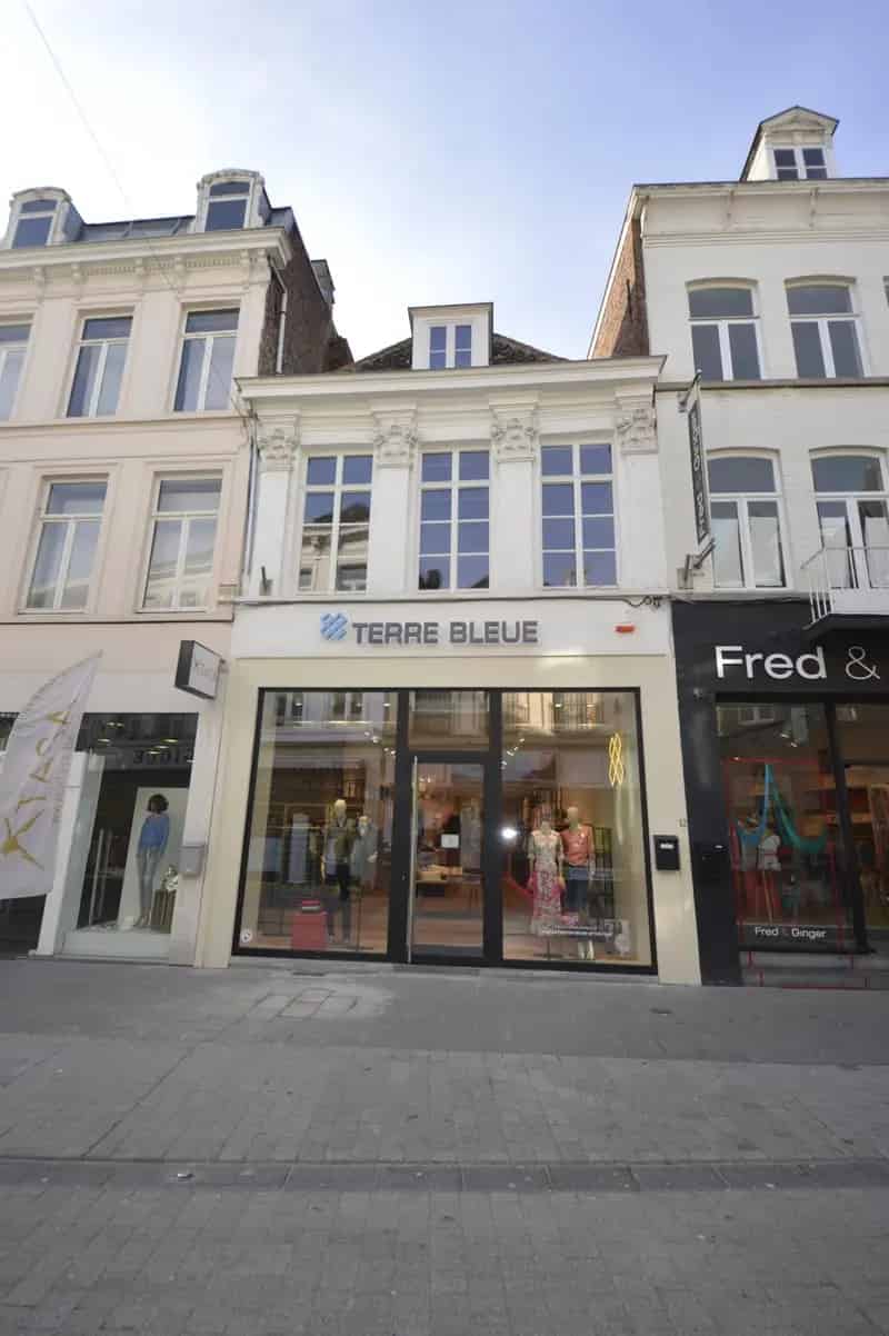 TOP GELEGEN COMMERCIËLE EIGENDOM HARTJE KORTRIJK