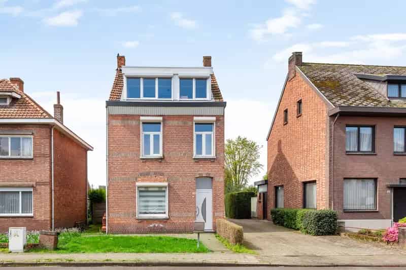 Vrijstaande woning met 5 slaapkamers op 1020 m²
