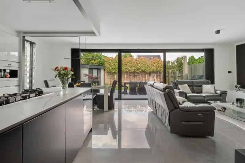 Prachtige nieuwbouwwoning met o.a 4 slpk's en 3 badkamers