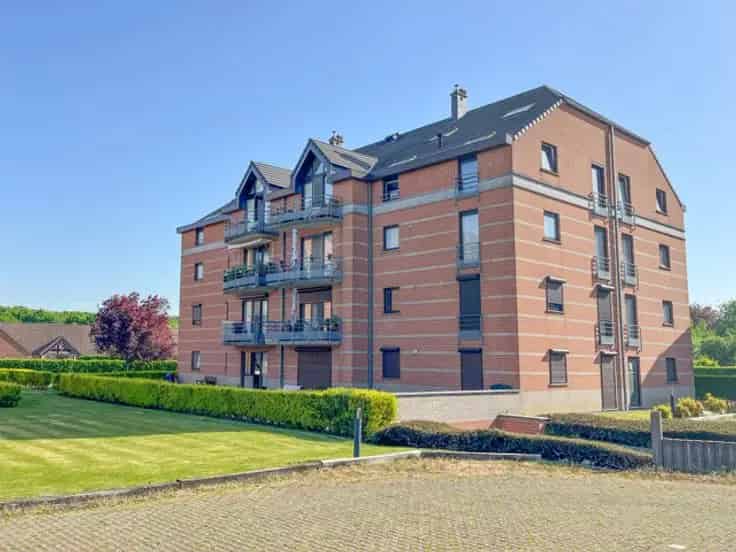Ruime Duplex 3 Slaapkamers Te Koop Aat