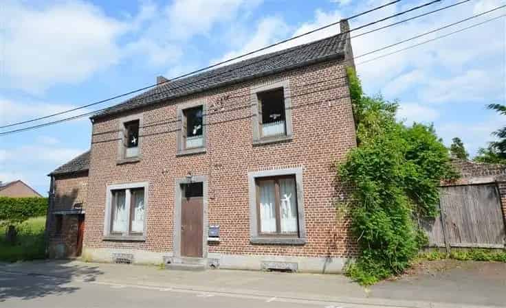 Landelijke woning te koop met garage en annexe