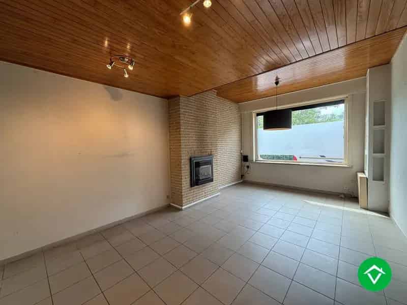 Rijwoning met 3 slaapkamers en tuin te centrum Roeselare