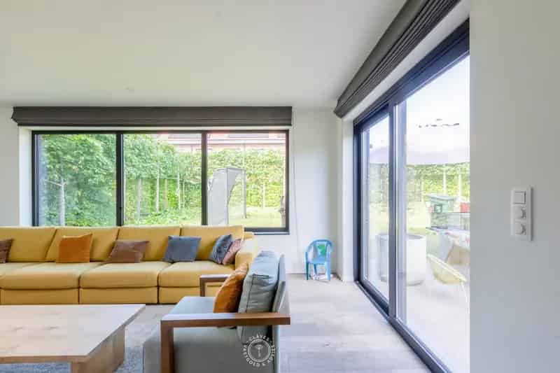 Huis te huur: Moderne woning met dubbele garage