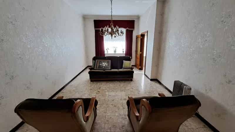 Ruime gezinswoning met 3 slaapkamers en garage
