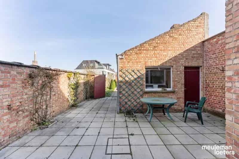 Huis te huur Moerbrugge: Te renoveren gezinswoning