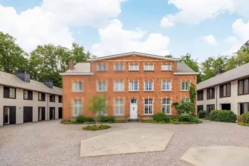 Huis te huur 's-Gravenwezel: Historische Pastorie