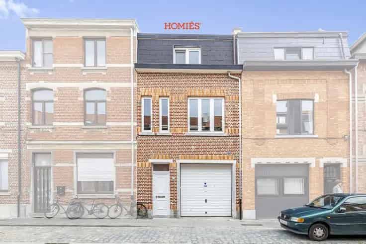 Ruime Bel-Etage met Dubbele Garage in Centrum Leuven