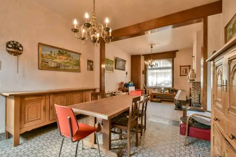 Karaktervolle woning met grote tuin in centrum Torhout!