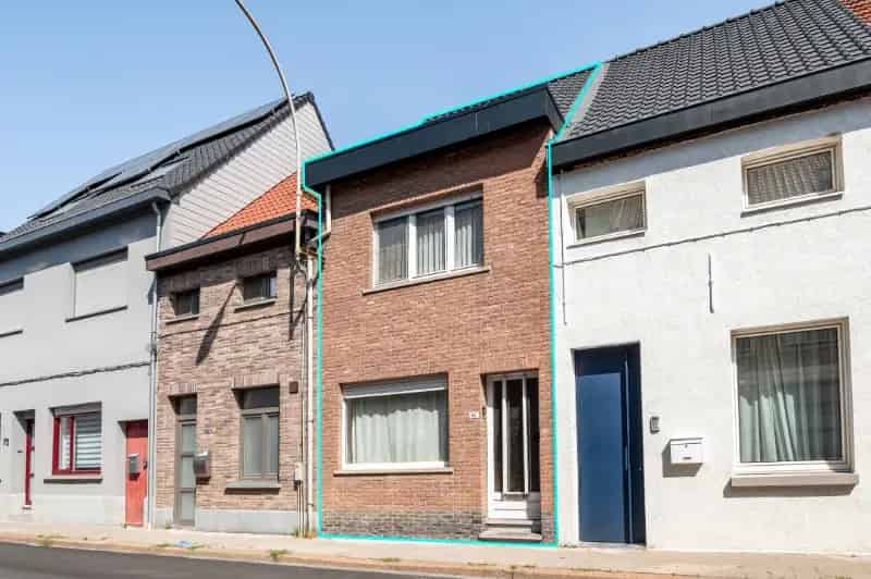 Gezinswoning 2 slaapkamers tuin nabij scholen en E19 A12