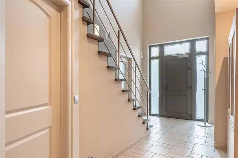 Charmante woning met 5 slaapkamers, ruime garage en tuin
