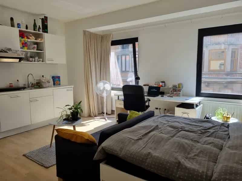 Prachtige grote gemeubelde studio