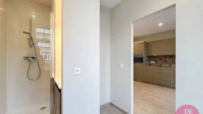 Studio te huur in Avenue Des Volontaires - Vrijwilligerslaan 30, Etterbeek - Dewaele