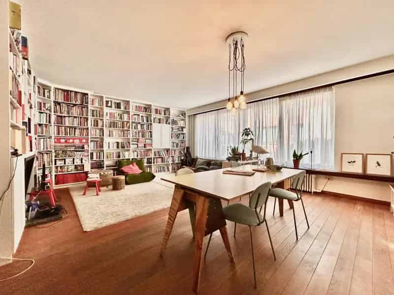 Rustgevend 3 Slaapkamer Appartement Met Garage Te Huur