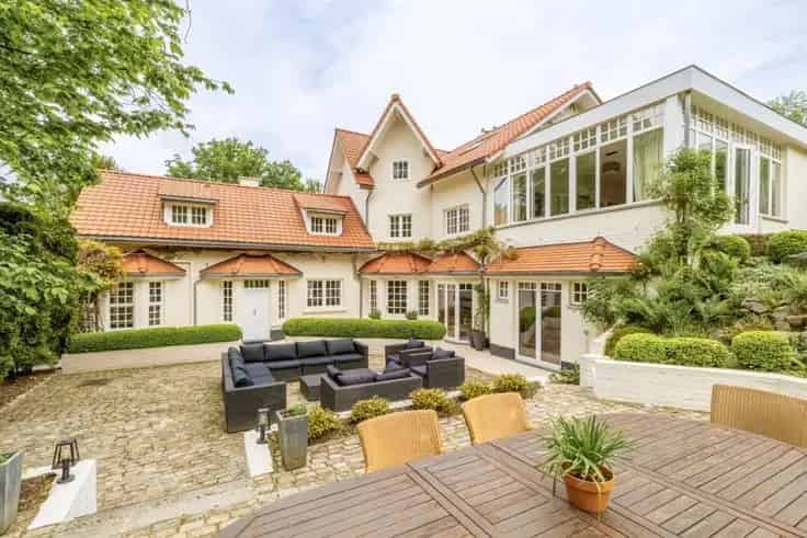 Villa te Koop Lasne 350m2 5 slaapkamers gerenoveerd