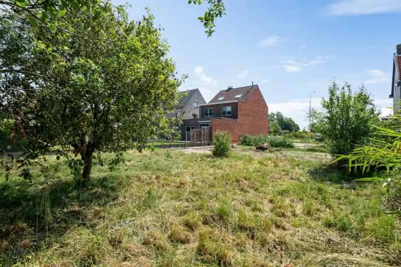Bouwgrond 650m2 HOB natuurgebied De Reukens A12 E19