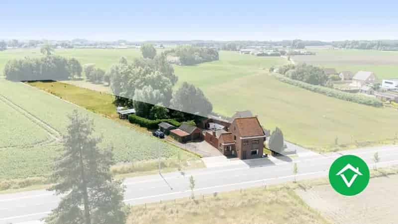 Woning met 3 slaapkamers en garage te Koekelare
