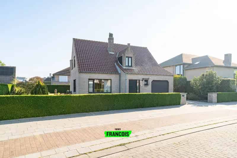 Huis te huur Mariakerke: Ruime villa met 3 slaapkamers en tuin
