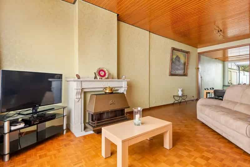 Ruime gezinswoning met 5 à 6 slaapkamers en ruime tuin te Antwerpen!
