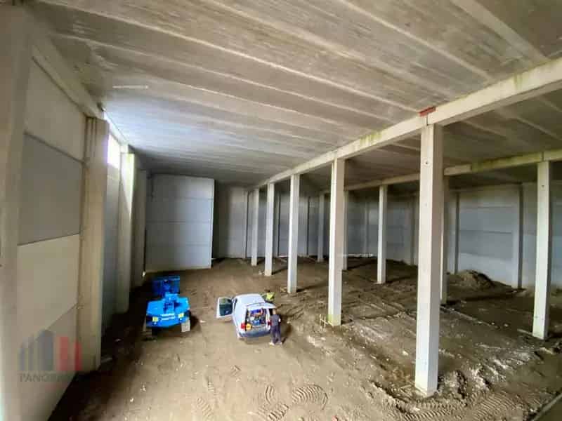Nieuwbouw bedrijfsgebouw te huur in Beernemsteenweg Wingene