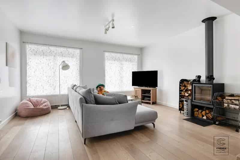 Huis te huur Schoten 200m² 4 slaapkamers
