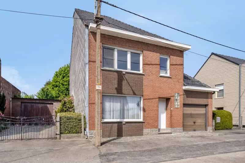 Te renoveren woning met naastliggend bouwperceel!