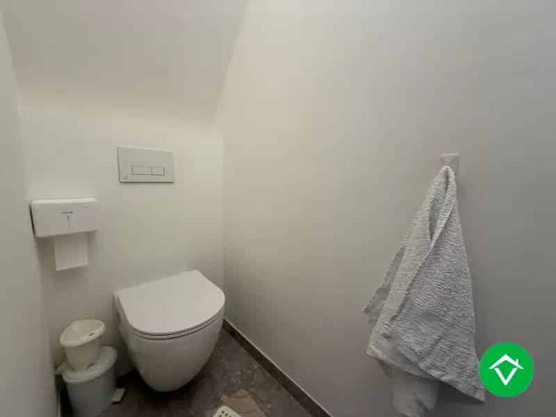 Rijwoning met 3 slaapkamers en terrastuinin centrum Roeselare