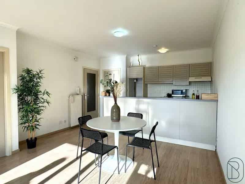 Appartement te huur Kortrijk: Balkon Garage Instapklaar