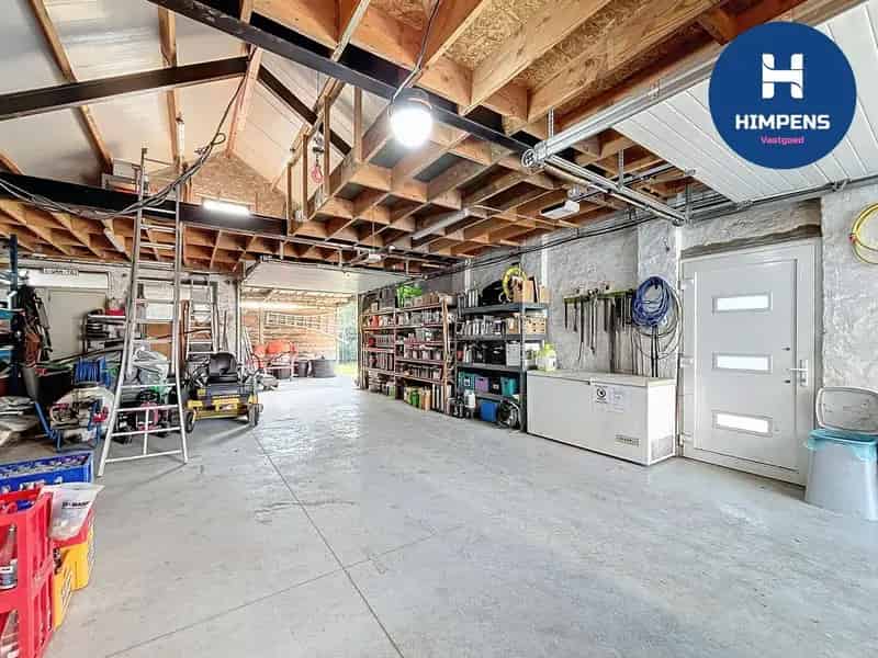 Moderne, lichtrijke woning met loods van 100m² en tal van mogelijkheden
