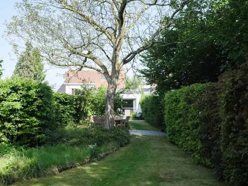 Huis te koop: Instapklare gezinswoning met grote tuin in Drongen